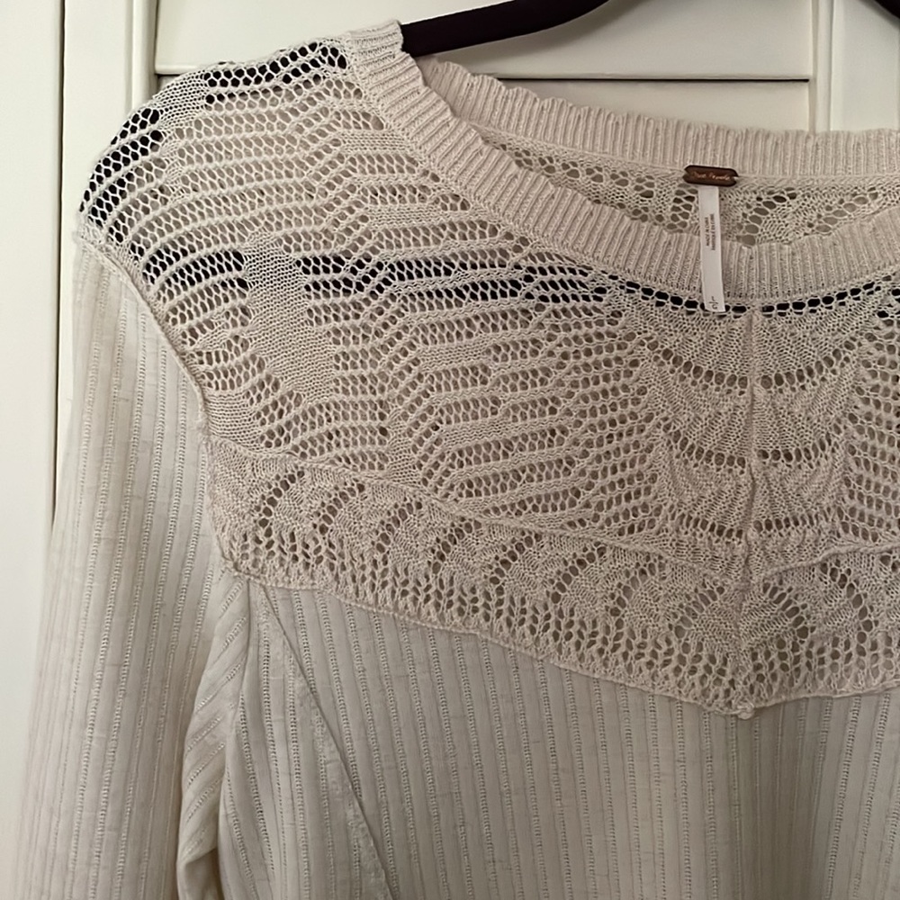 Crocheted blouse - Picture 4 of 9